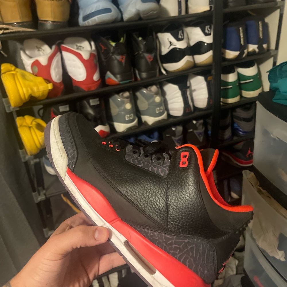 Men's Black and Red Retro Basketball Sneakers